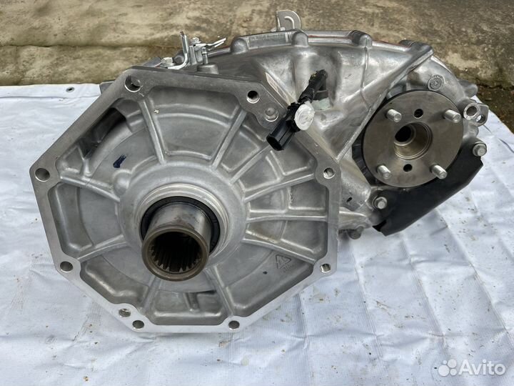 Раздатка Toyota Tundra новая