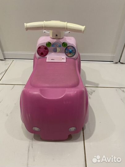 Машинка-каталка с музыкой и светом