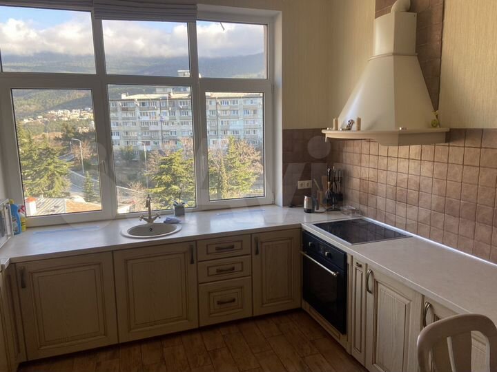 2-к. квартира, 71 м², 8/11 эт.