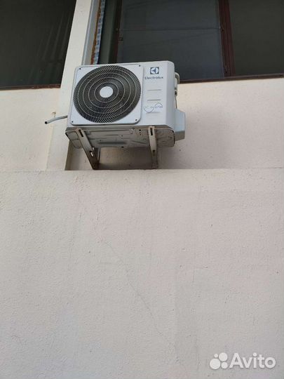 Монтаж сплит систем, установка кондиционеров,уклад