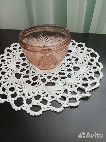 Ваза из красно-коричневого стекла