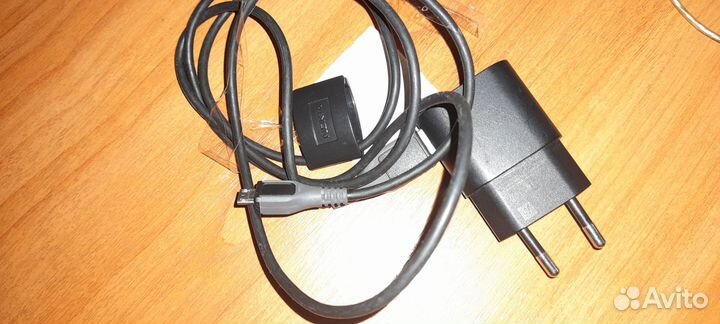 Зарядное устройство для телефона К550 и других