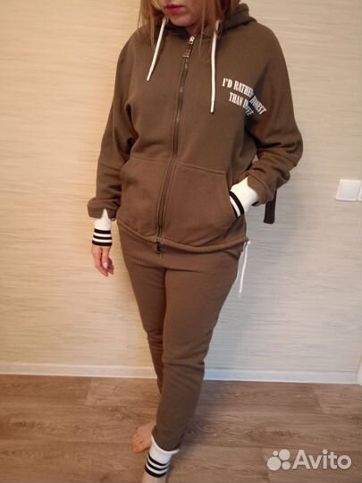 Спортивный костюм