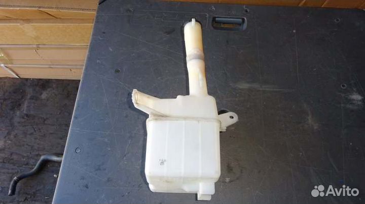 Бачок омывателя Toyota Allex NZE124 1NZ-FE 2004/6