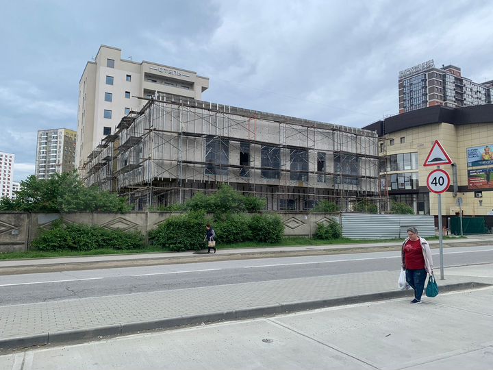 Сдам, псн/торговые, Южный,1 и 2этаж, 120-1200 м²