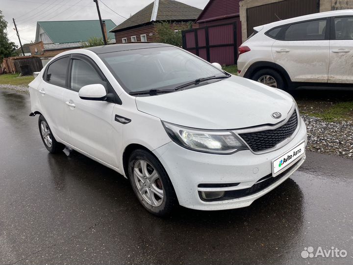 Kia Rio 1.4 МТ, 2015, битый, 195 000 км