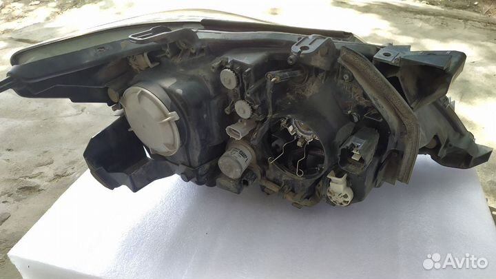 Фара левая оригинал Lexus LX570 2007-2011