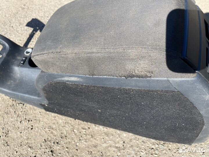 Подлокотник skoda Octavia A5