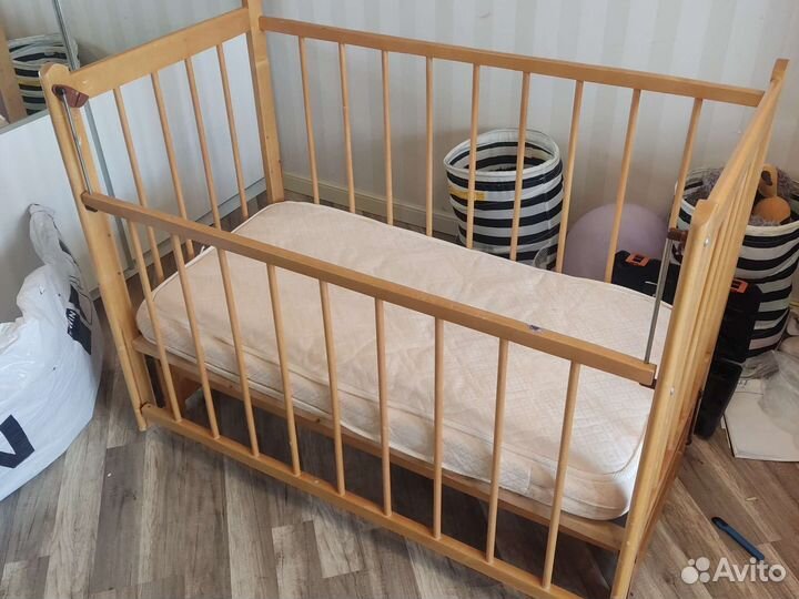 Детская маятниковая кровать с ортопед. матрасом