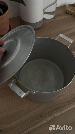 Кастрюля алюминиевая
