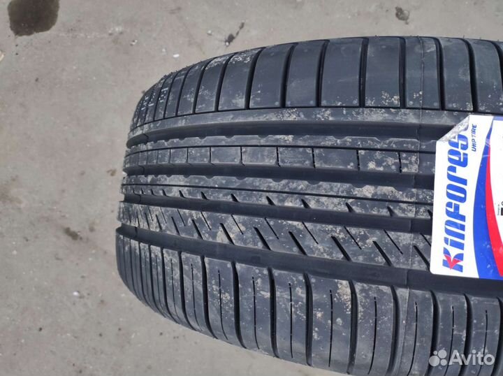 Kinforest KF-550 245/40 R18