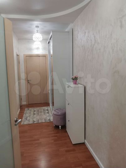 3-к. квартира, 90 м², 3/10 эт.