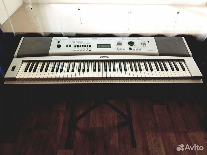 Синтезатор Yamaha DGX 230 почти новый