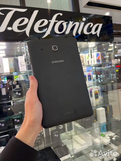 Samsung Galaxy Tab SM-T561