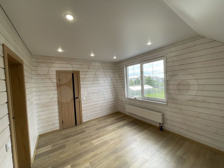 Дом 158 м² на участке 9,5 сот.