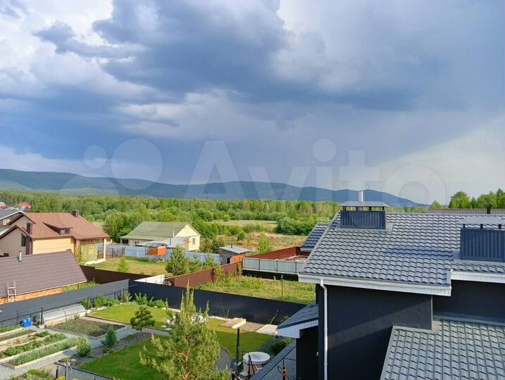 Коттедж 233,8 м² на участке 10 сот.