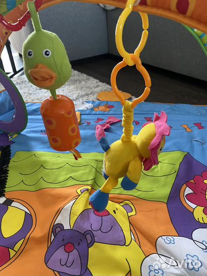 Детский развивающий коврик tiny love