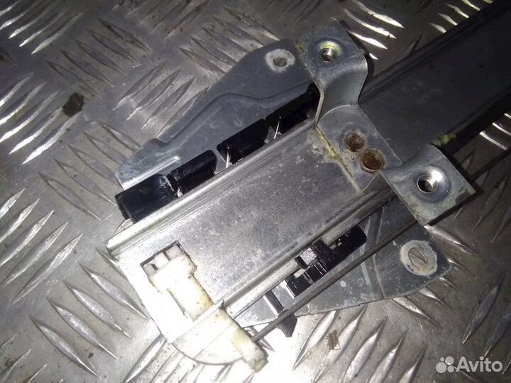 Стеклоподъемник для Mitsubishi Pajero 3