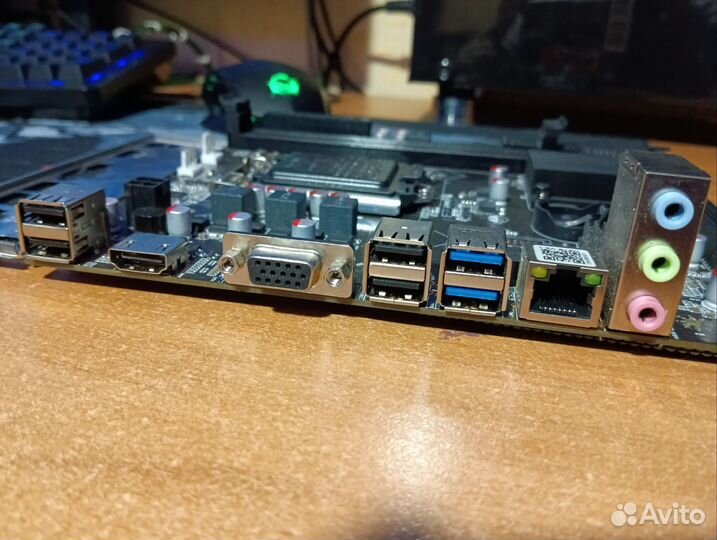 Материнская плата на 1150 сокете