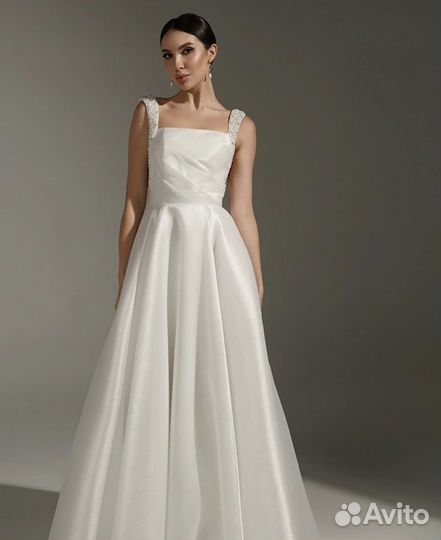 Свадебное платье новое 42