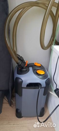 Аквариум с рыбками