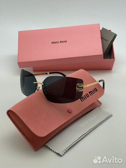 Солнцезащитные очки miu miu