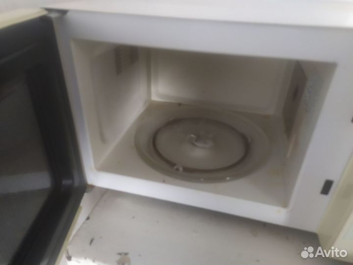 Микроволновая печь Rolsen MG1770SA б/у