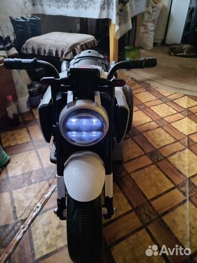 Детский электромобиль