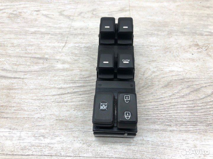 Блок управления зеркалами передний левый Kia