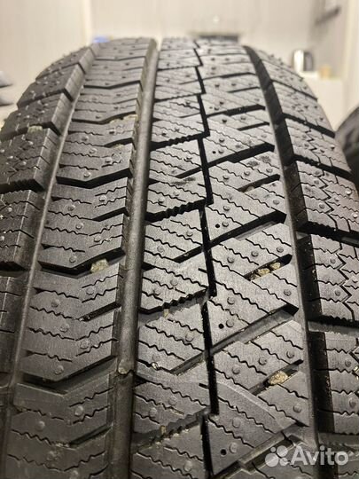 Bridgestone Blizzak VRX2 185/70 R14
