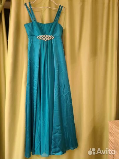 Вечернее платье в пол новое