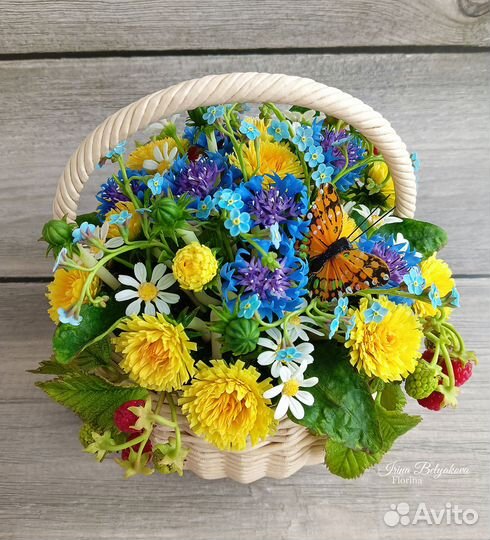 Продам цветочную композицию (холодный фарфор)