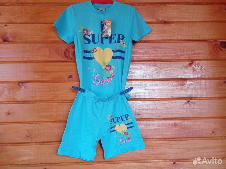 Костюм новый футболка с шортами для девочки