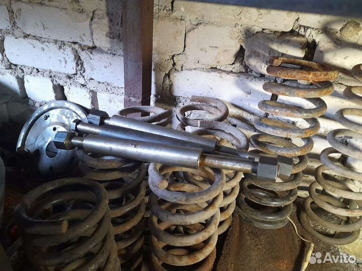 Пружина передней подвески