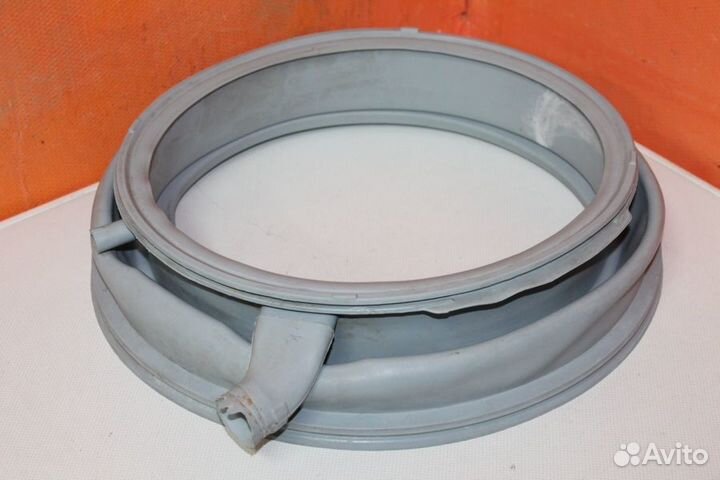 Манжета люка Bosch 681211 бу. 2142