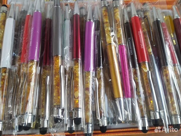 Сувениры ручки с янтарем