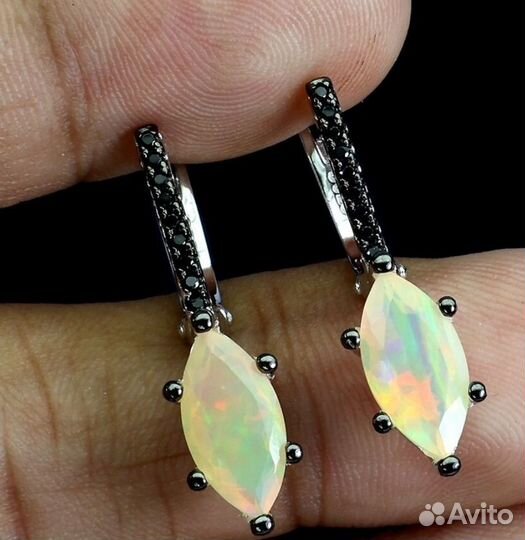 Бронь Серебряные серьги с опалами и шпинелью