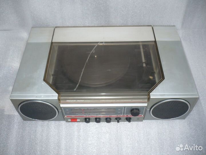 Рабочий проигрыватель пластинок 