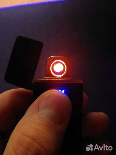 Новая зажигалка электрическая