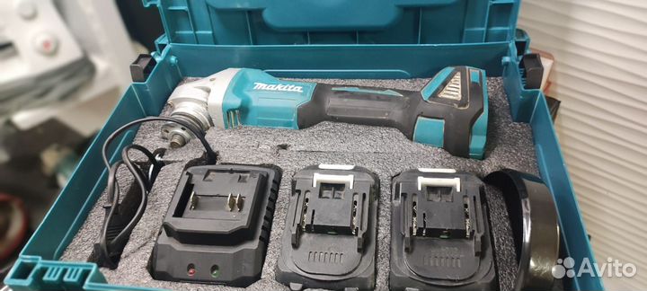 Угловая аккумуляторная шлифмашина Makita копия