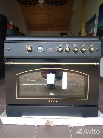 Большая газовая плита ricci RGC9030BL
