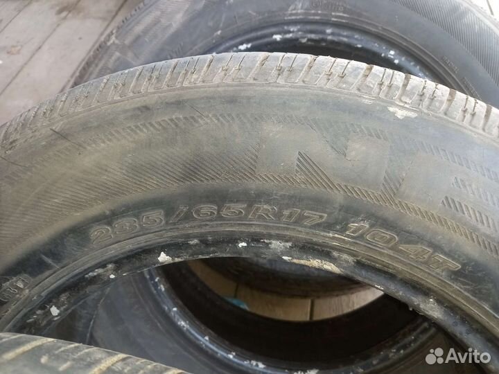 Nexen Roadian 571 235/65 R17