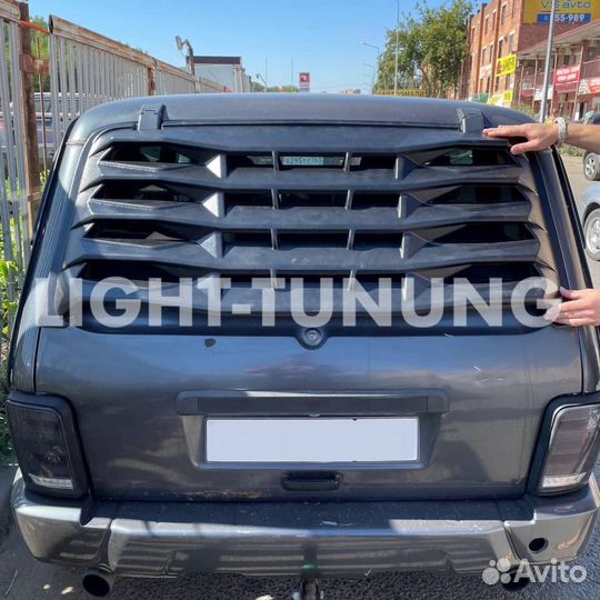 Решётка заднего стекла Нива