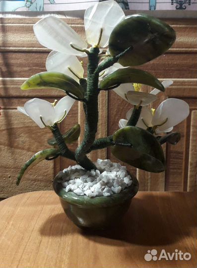 Цветы из камня