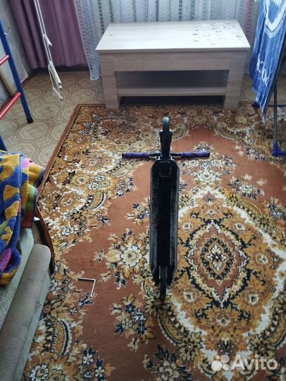 Трюковой самокат парк в хорошем состояние