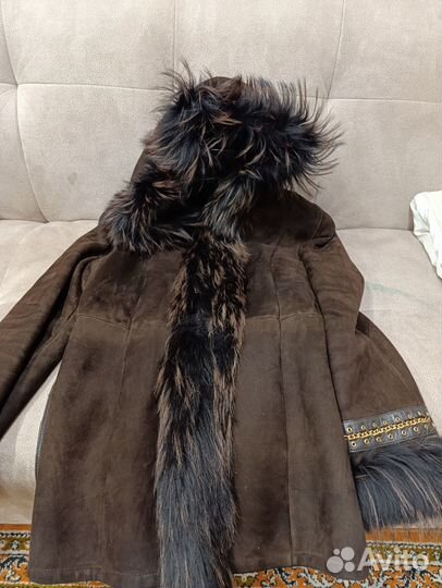 Дубленка натуральная женская с капюшоном