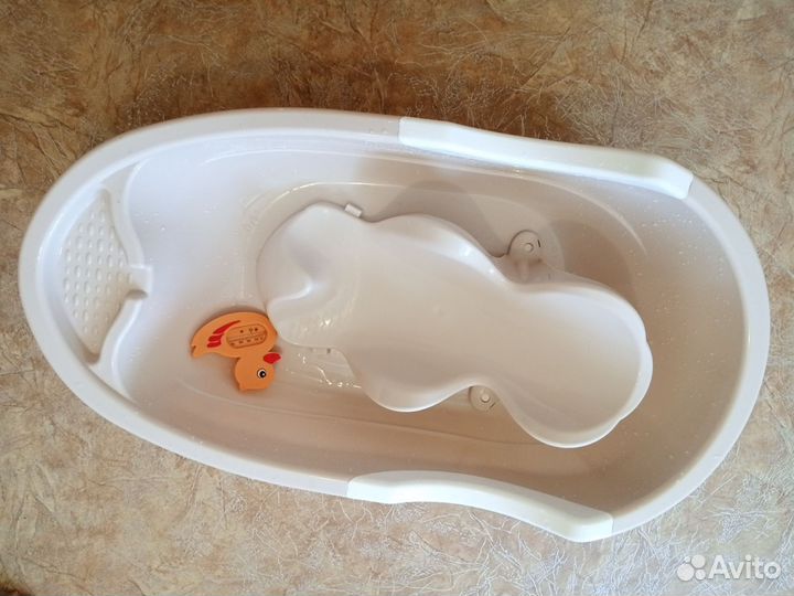 Ванночка для купания новорожденного