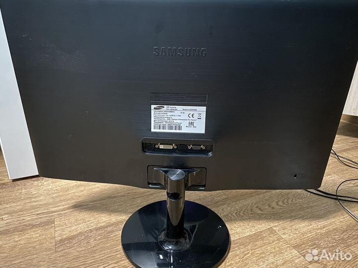Монитор (samsung Is23c350)