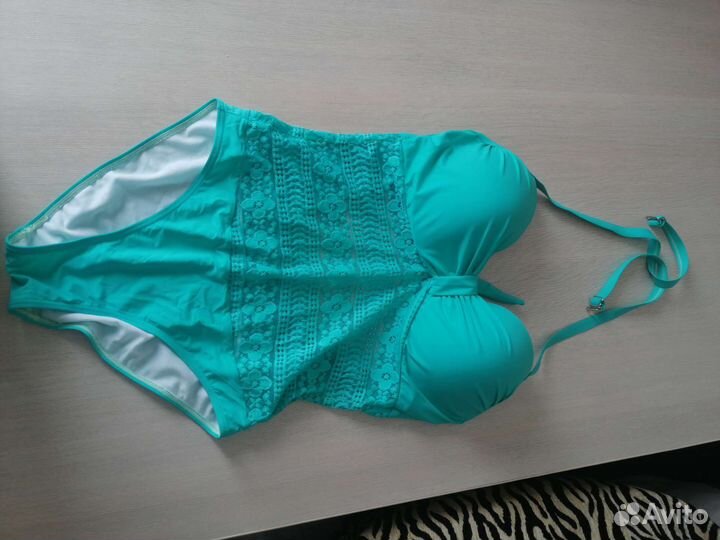 Берет замшевый, купальник 52р