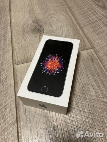 Коробка от iPhone SE (1-th generation)